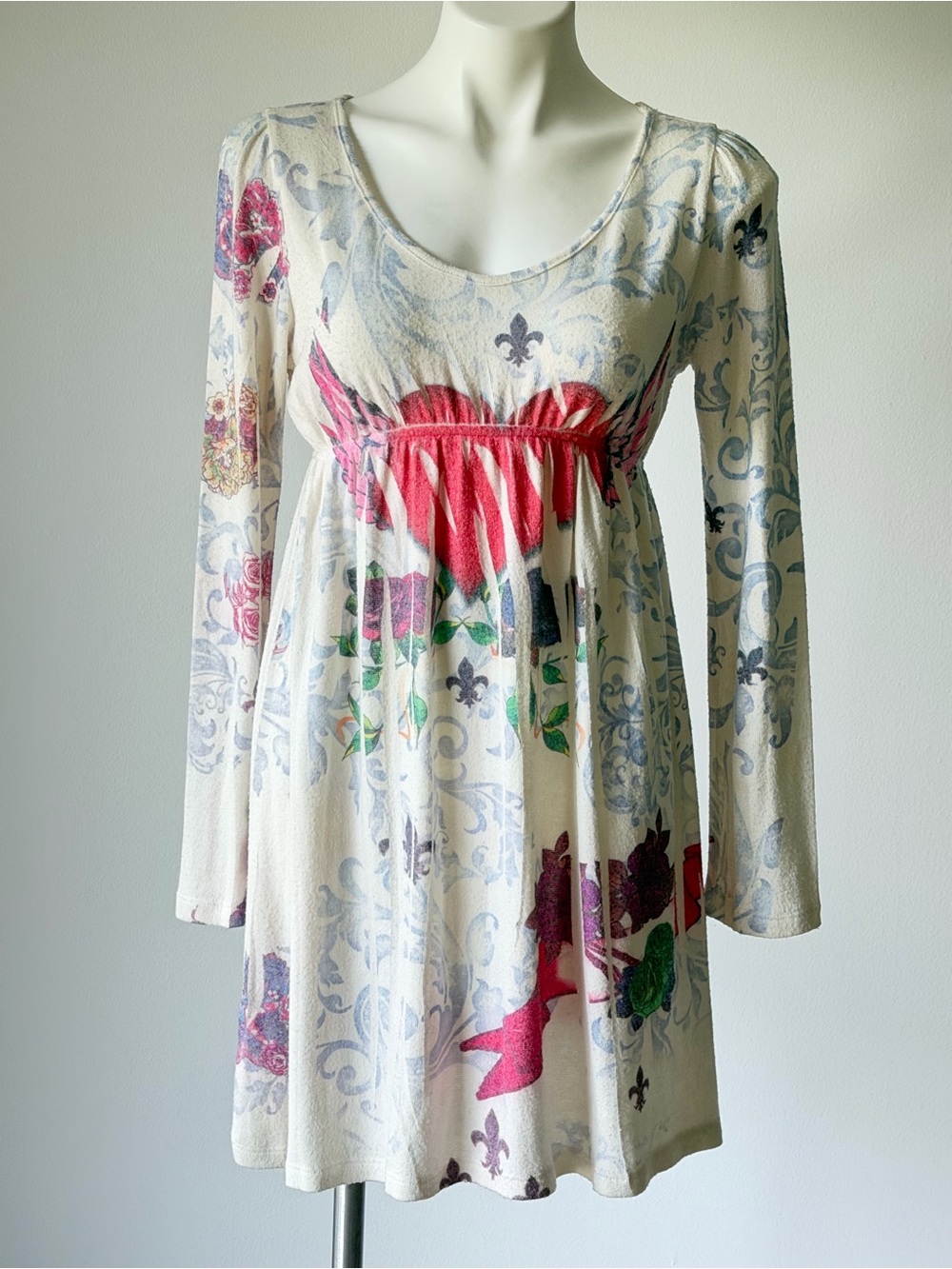 Cream Fleur de lis & Roses Empire-Waist Long Sleeve Dress